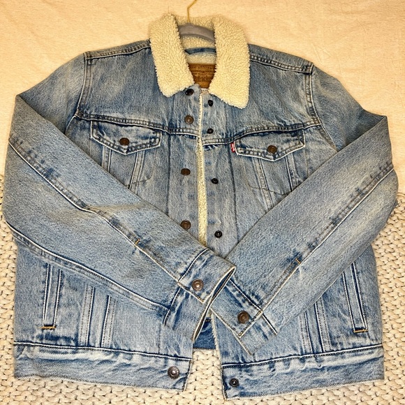LEVI’S Original Sherpa Trucker Jacket - Picture 4 of 10